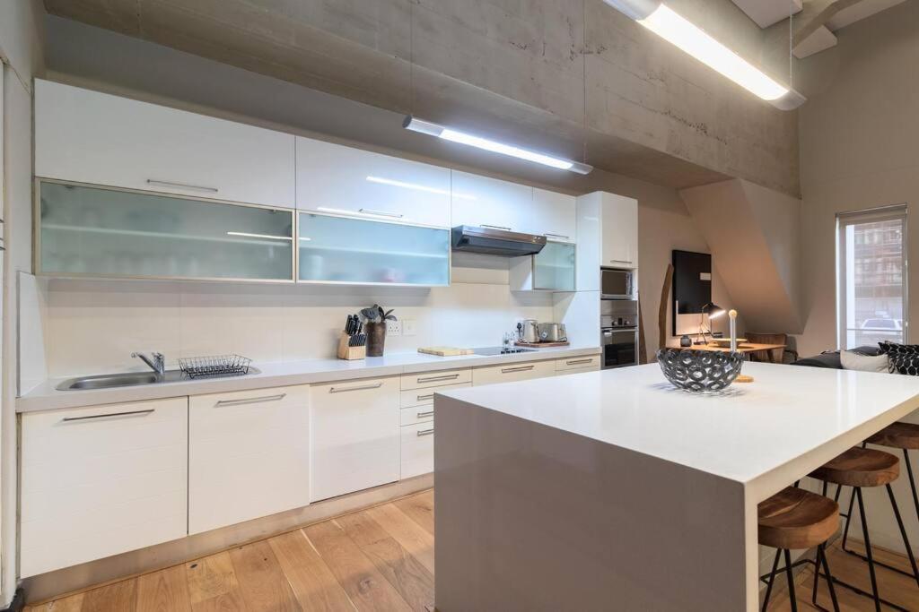 Playful Manhattan Style Loft In Downtown Apartamento *