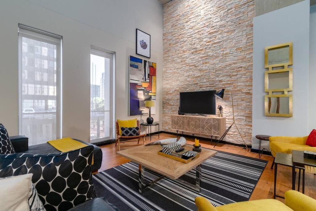 Playful Manhattan Style Loft In Downtown Cidade Do Cabo