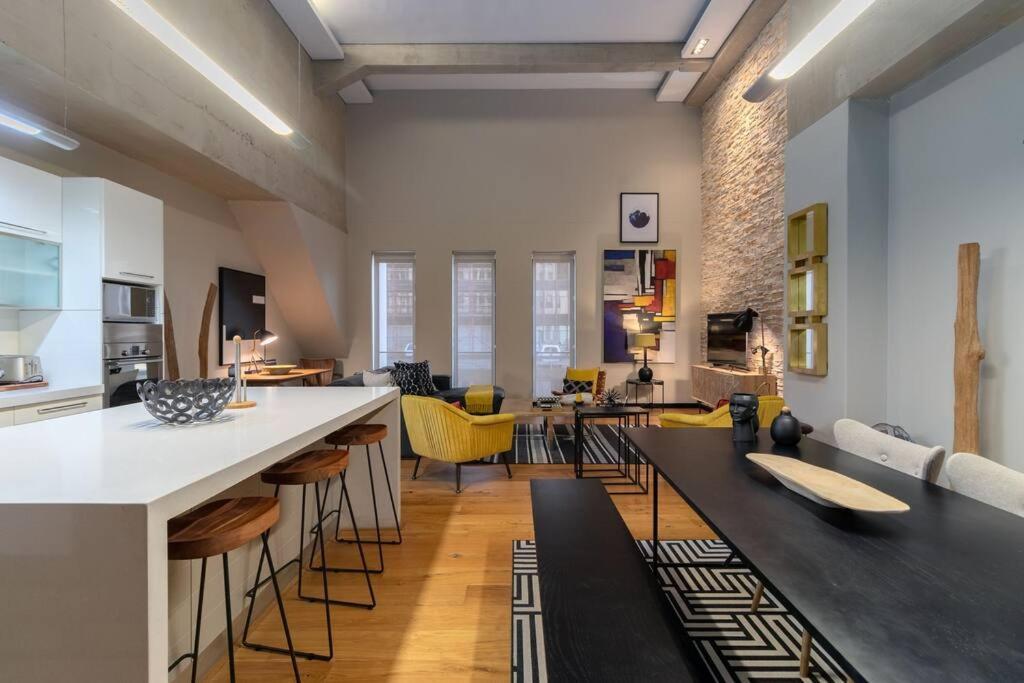 Apartment Playful Manhattan Style Loft In Downtown